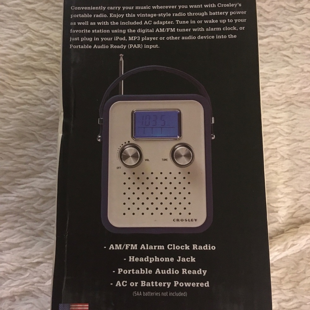 Crossly AM/FM radio - Picture 2 of 2